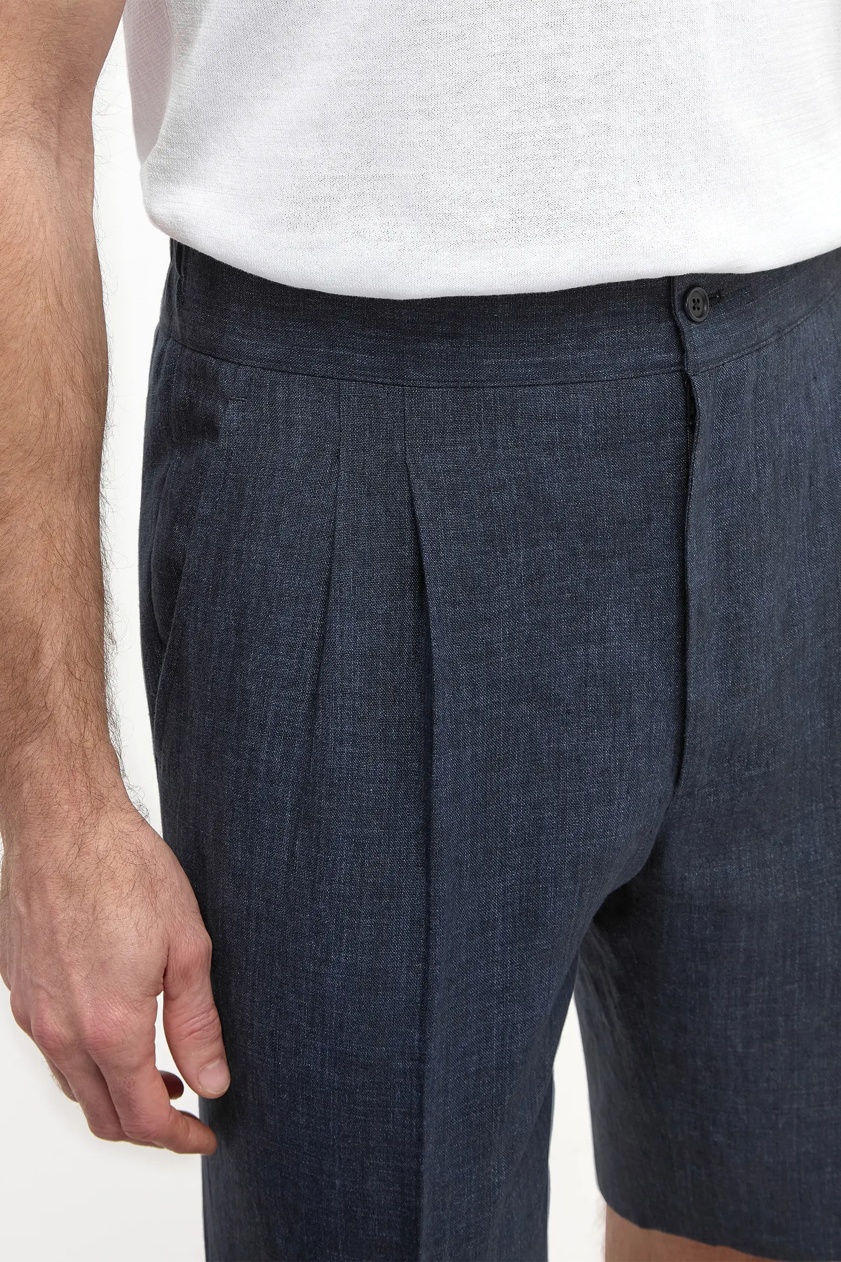Blue linen relaxed shorts - Made in Italy - Image 2
