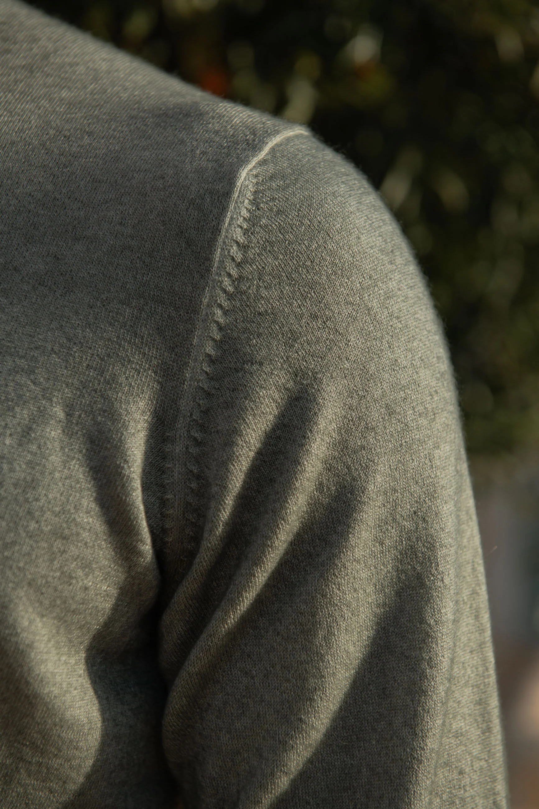 Green superlight cashmere round neck – Made in italy - Image 3