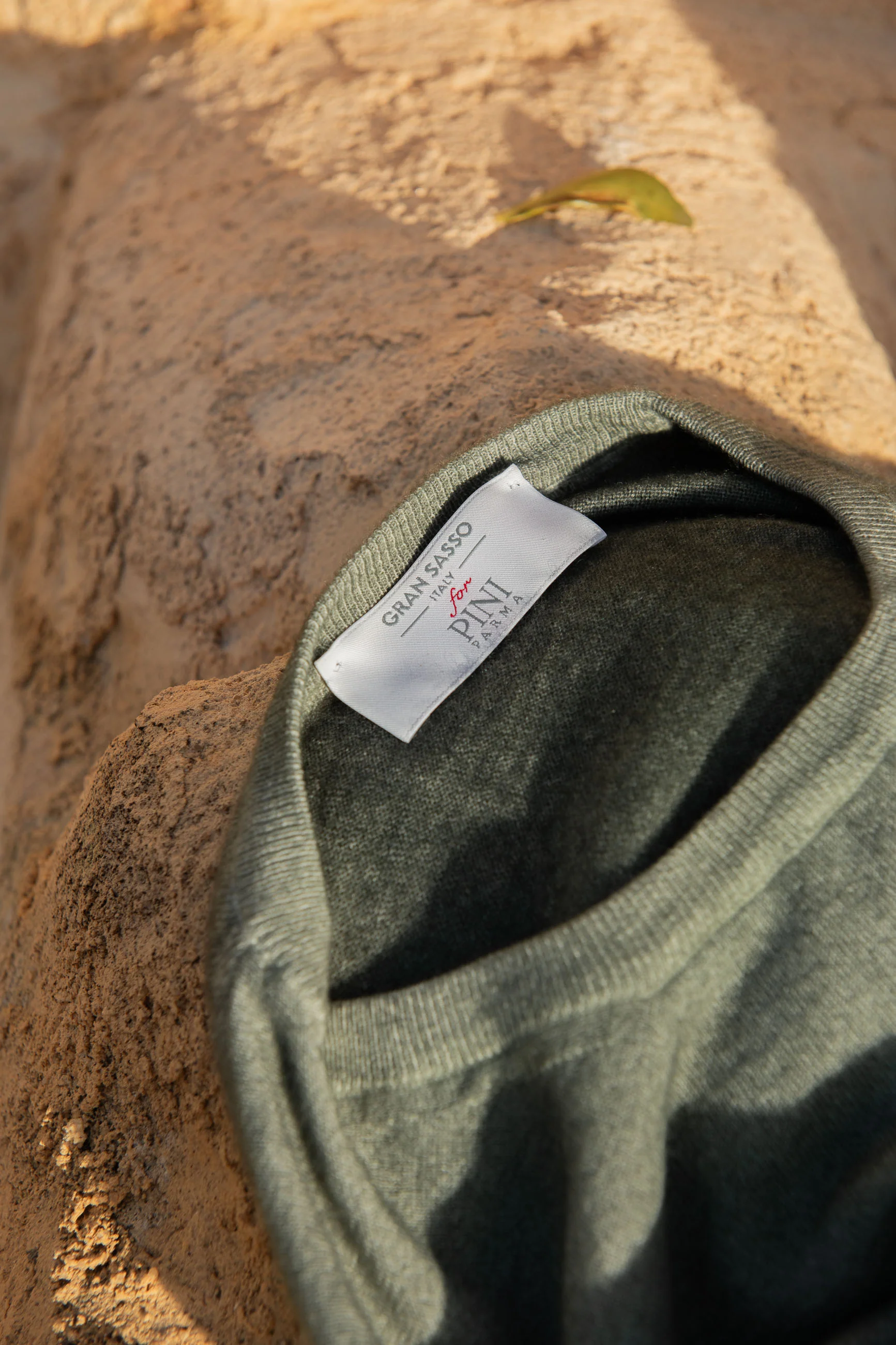Green superlight cashmere round neck – Made in italy - Image 5