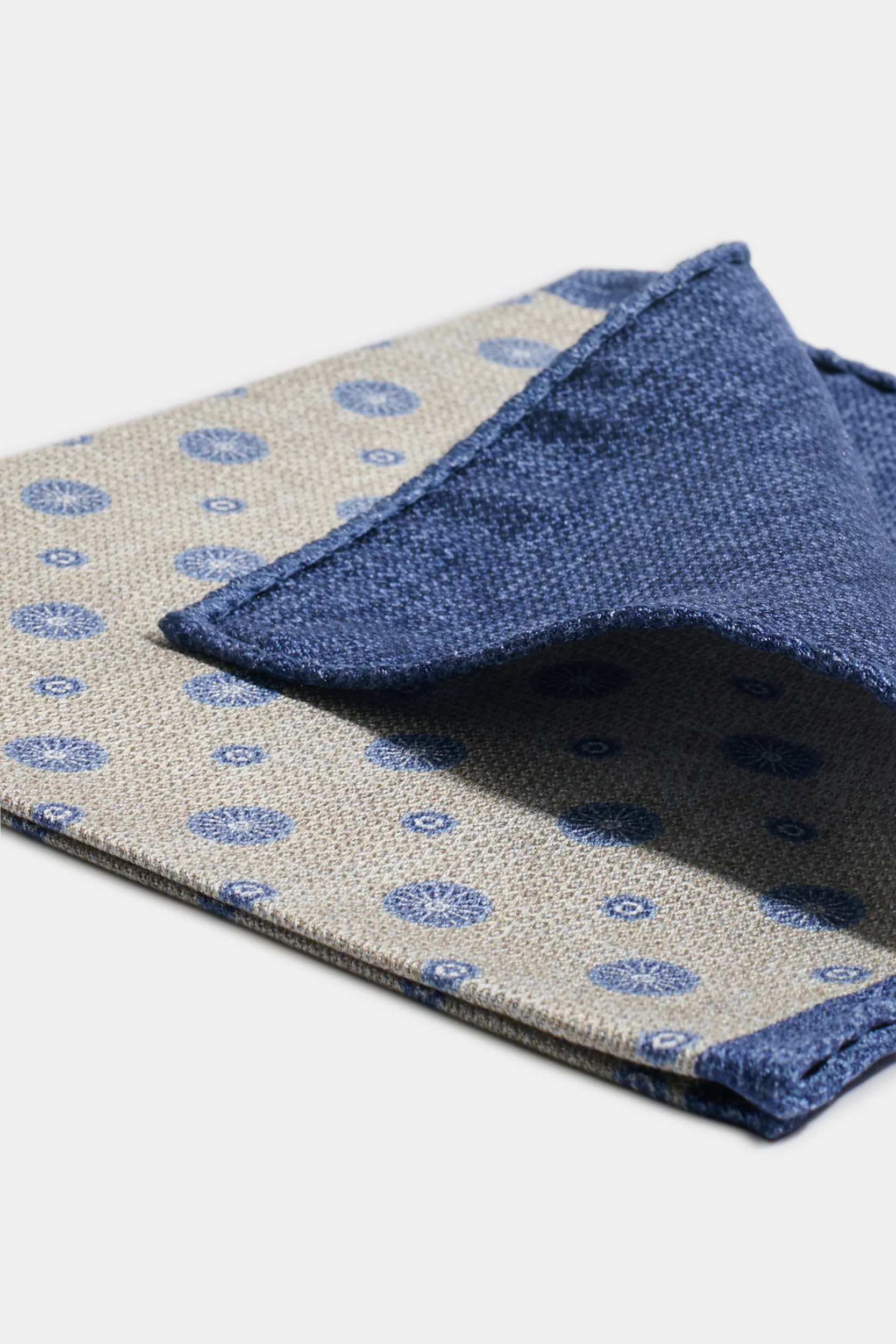 Grey fancy pocket square - Made in Italy - Image 2