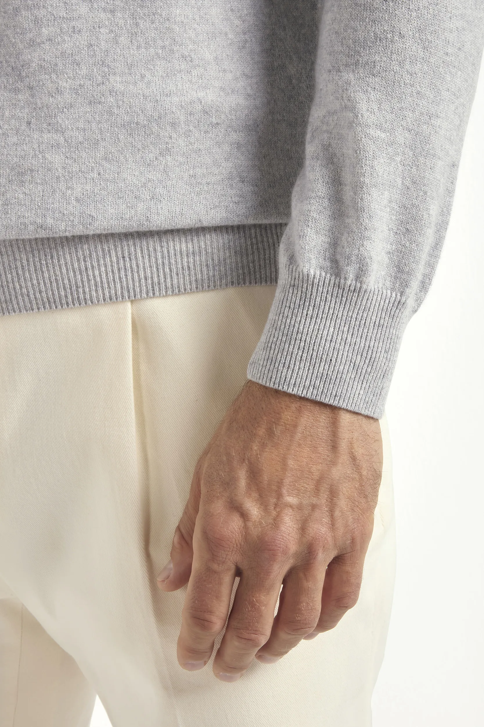 Ice grey cashmere round neck – Made in italy - Image 4