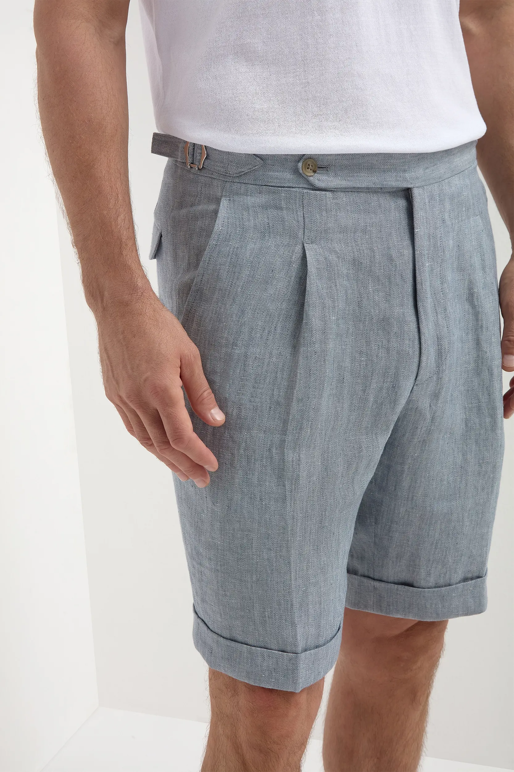 Light blue herringbone linen shorts - Made in Italy - Image 3