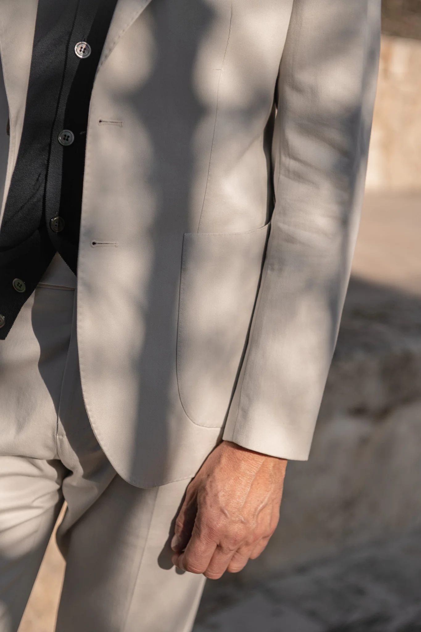 Off-white cotton and cashmere suit - Made in Italy - Image 6