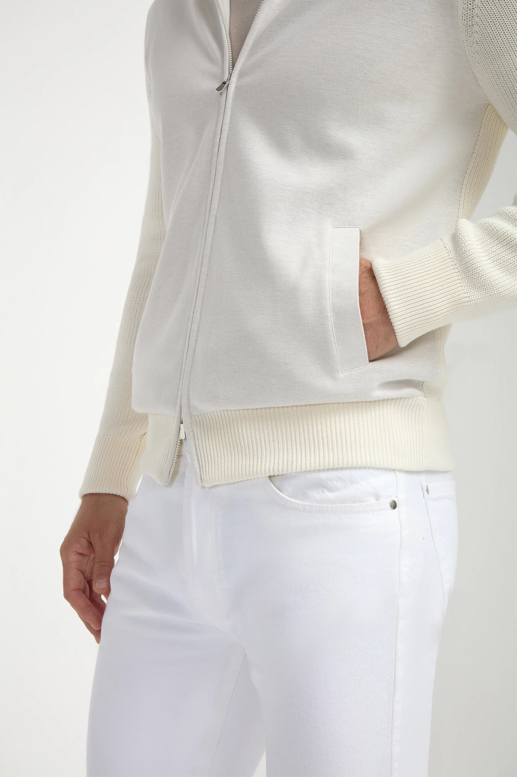 Off-white ribbed bomber with hoodie - Made in Italy - Image 4