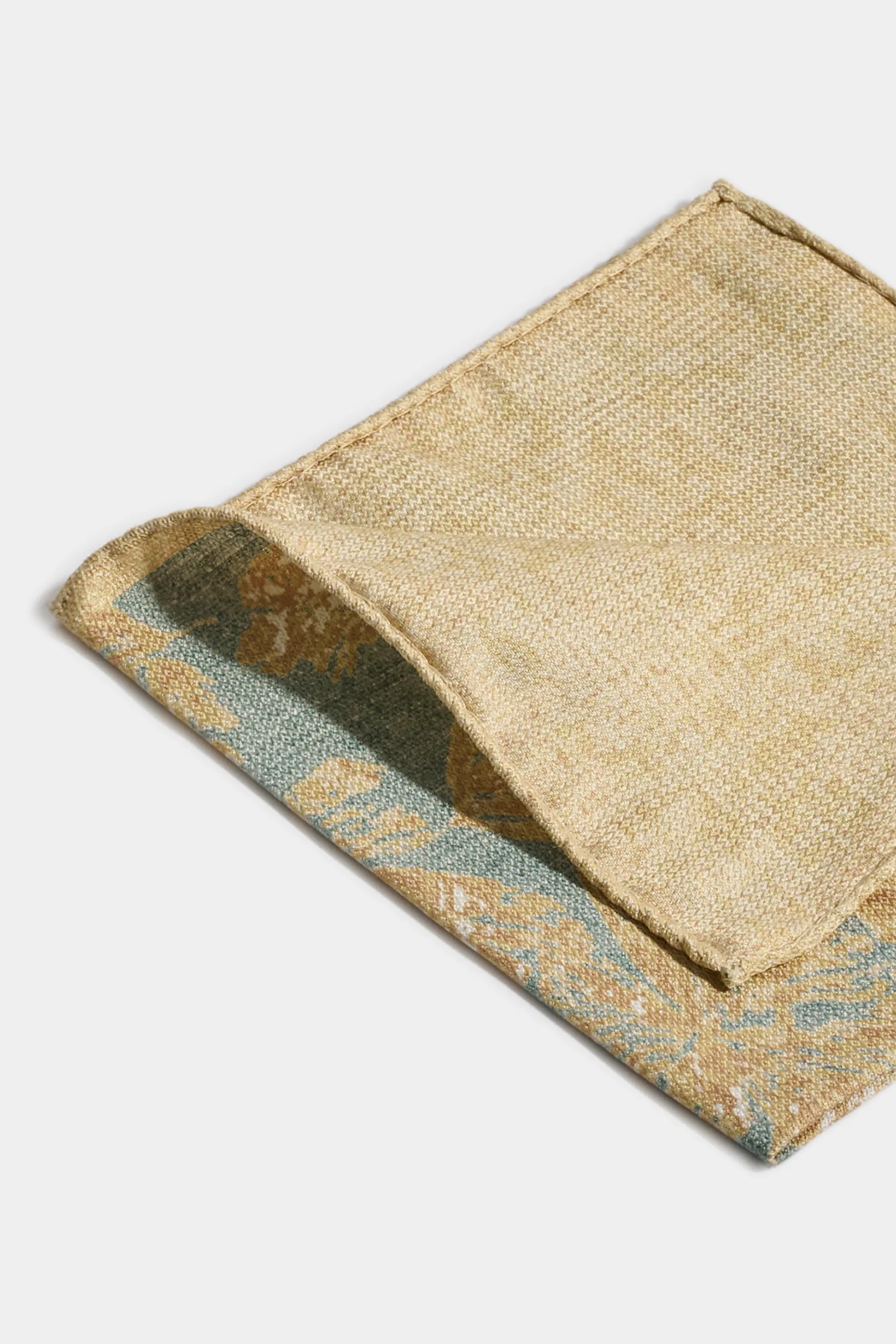 Sage macro flower pocket square - Made in Italy - Image 3