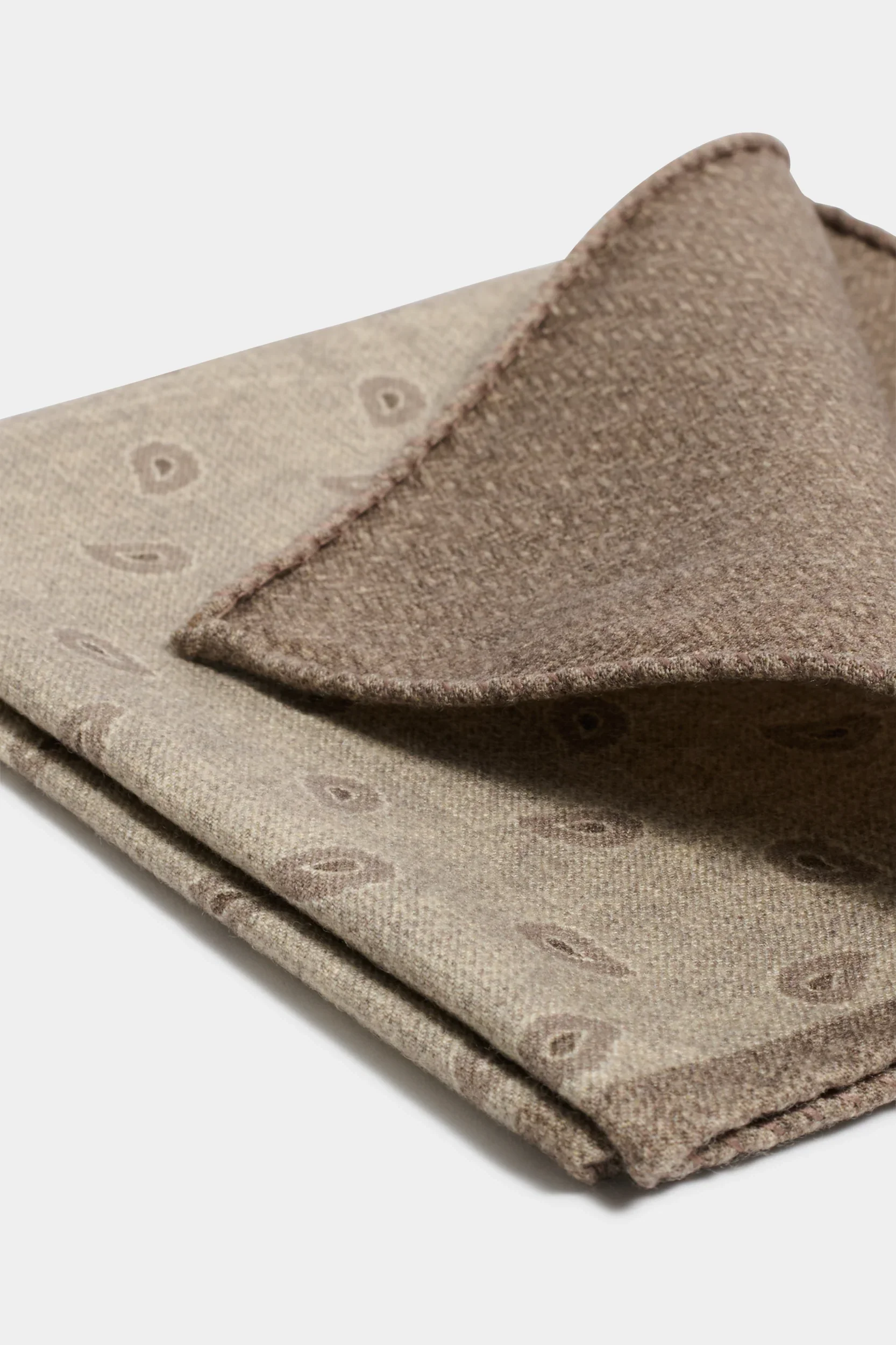 Taupe paisley pocket square - Made in Italy - Image 2